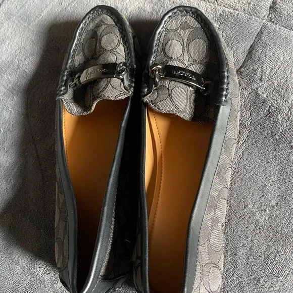 Shoes - Picture 2 of 5